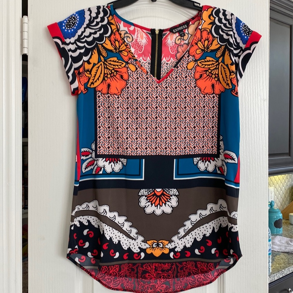 V-Neck blouse